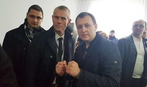 Европарламентарий настаивает на полном освобождении Петренко.