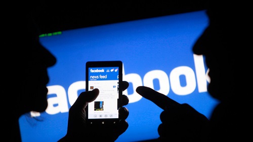 Застенчивые люди и интроверты проводят больше времени в Facebook.