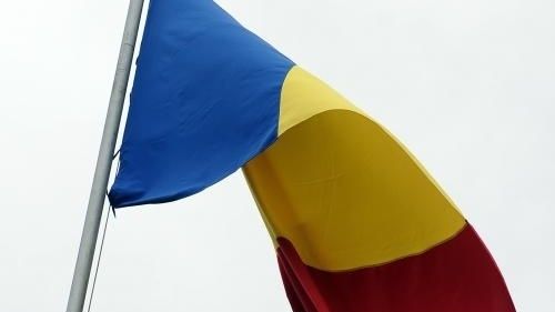 Drapelul Romaniei a fost schimbat ultima oara in urma cu 27 de ani, dupa caderea comunismului. Foto: Agerpres
