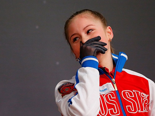 Жизнь 15-летней олимпийской чемпионки Юлии Липницкой круто изменилась после триумфа в Сочи.