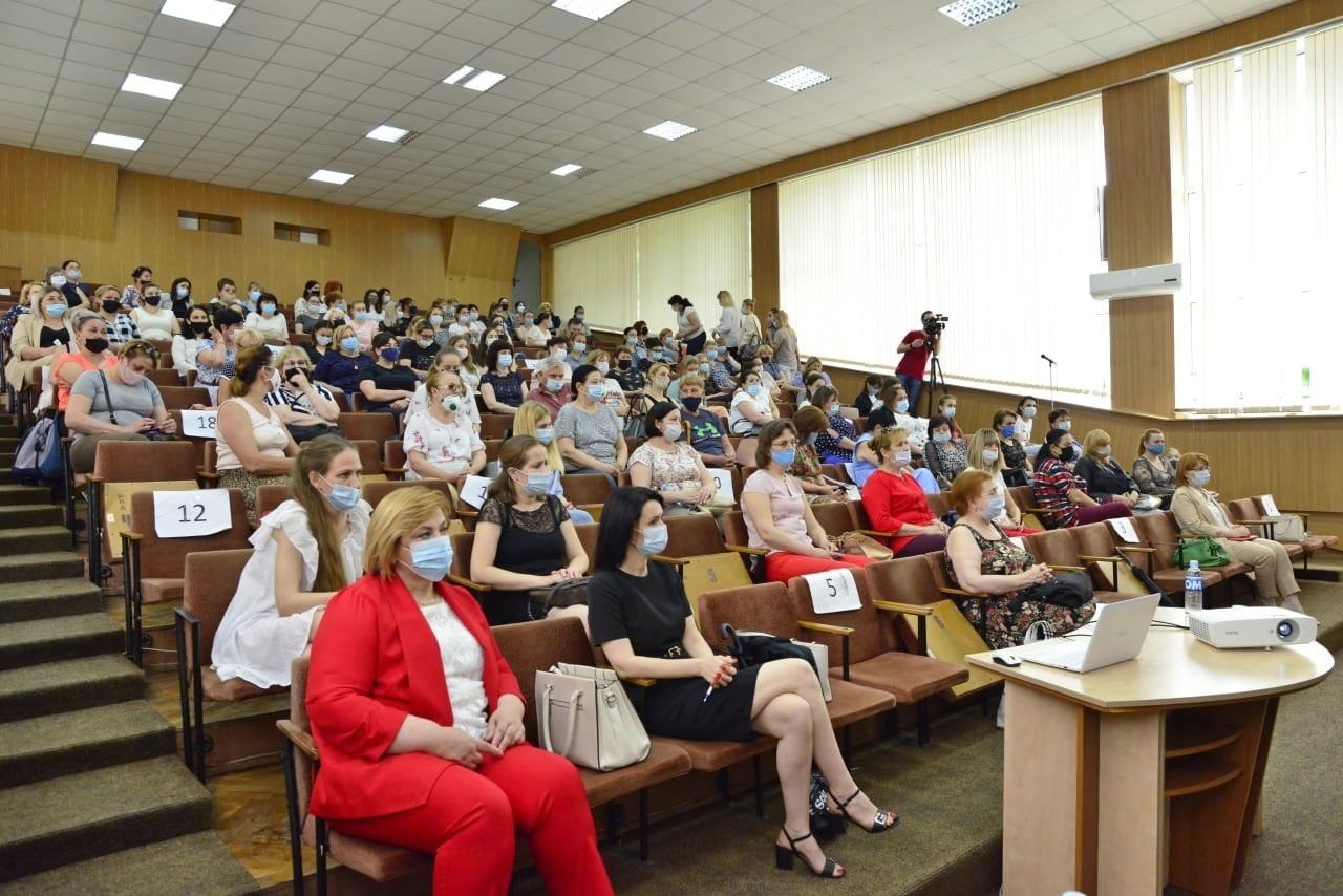 В столице стартовала кампания «Вакцинируйся, защити детей и их будущее».