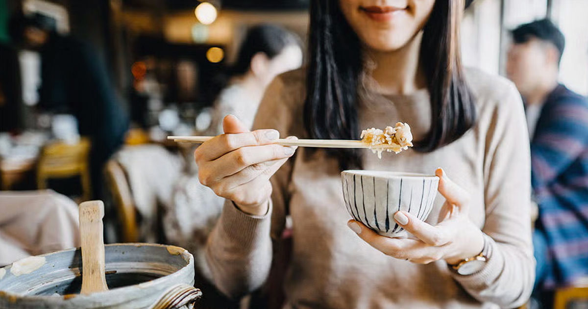 Ученые назвали простую привычку японцев, помогающую прожить дольше.