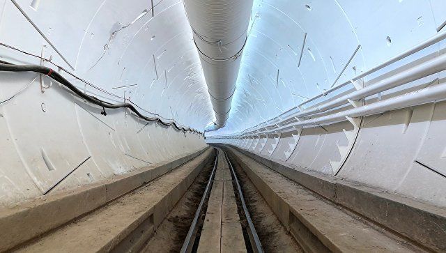 Ранее Маск заявлял, что подземный туннель откроется 10 декабря.