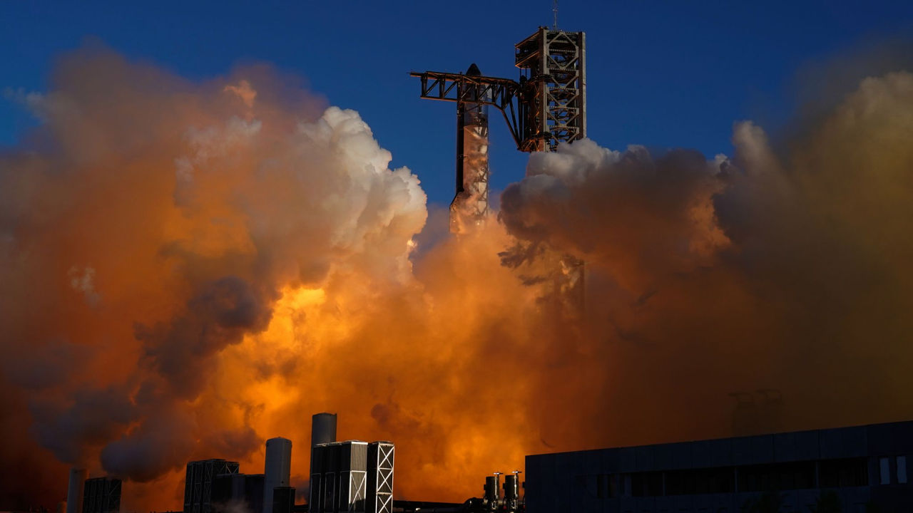 SpaceX a efectuat cu succes a 11-a lansare de test a navei Starship.