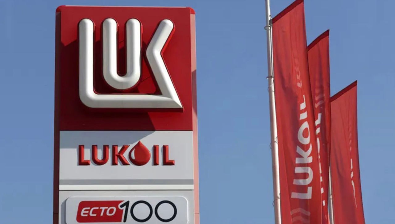 Moldova și România preiau sincron controlul asupra activelor Lukoil.