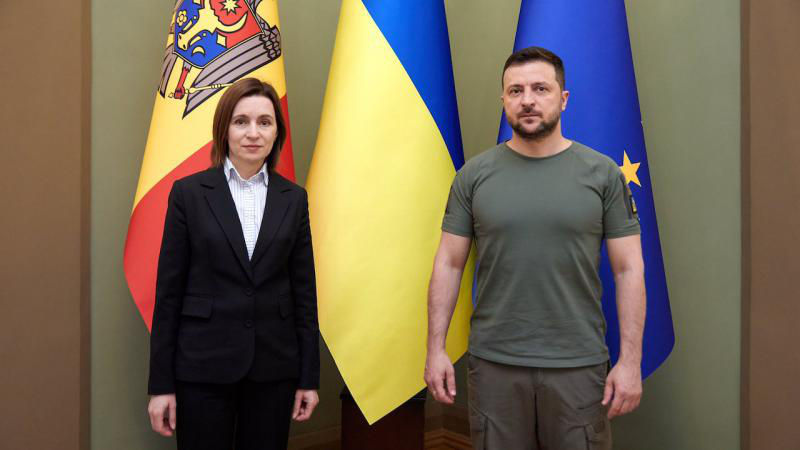 Санду на английском поздравила Украину: Мы с вами в борьбе за свободу и демократию.