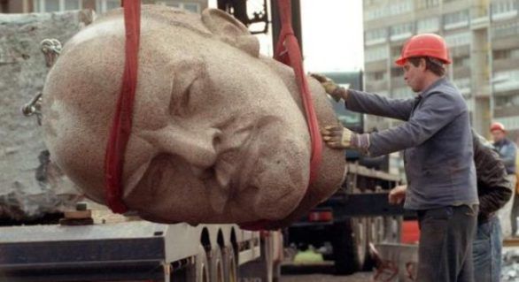 PCRM a aflat cine a vandalizat monumentul lui Lenin din Făleşti
