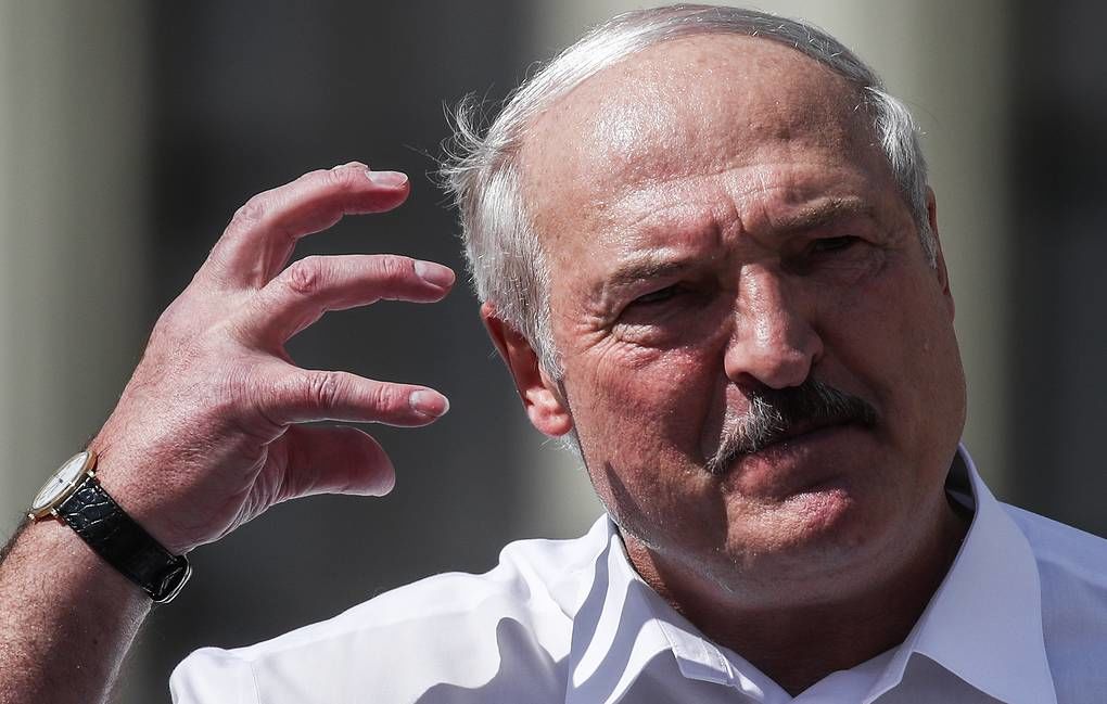 Лукашенко заявил, что Россия станет следующей, если Белоруссия рухнет.