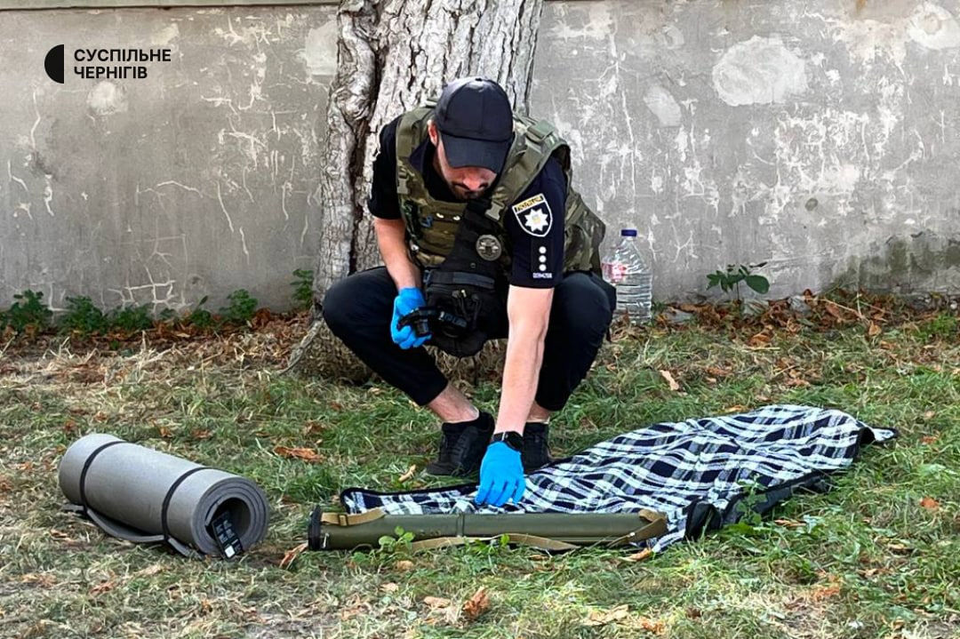 В историческом центре Чернигова произошел взрыв на выставке боеприпасов.