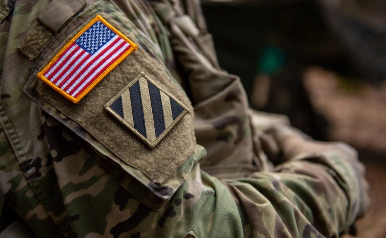 NYT, despre soldații înecați în mlaștină: Militarii americani, trimiși să evacueze un alt vehicul.