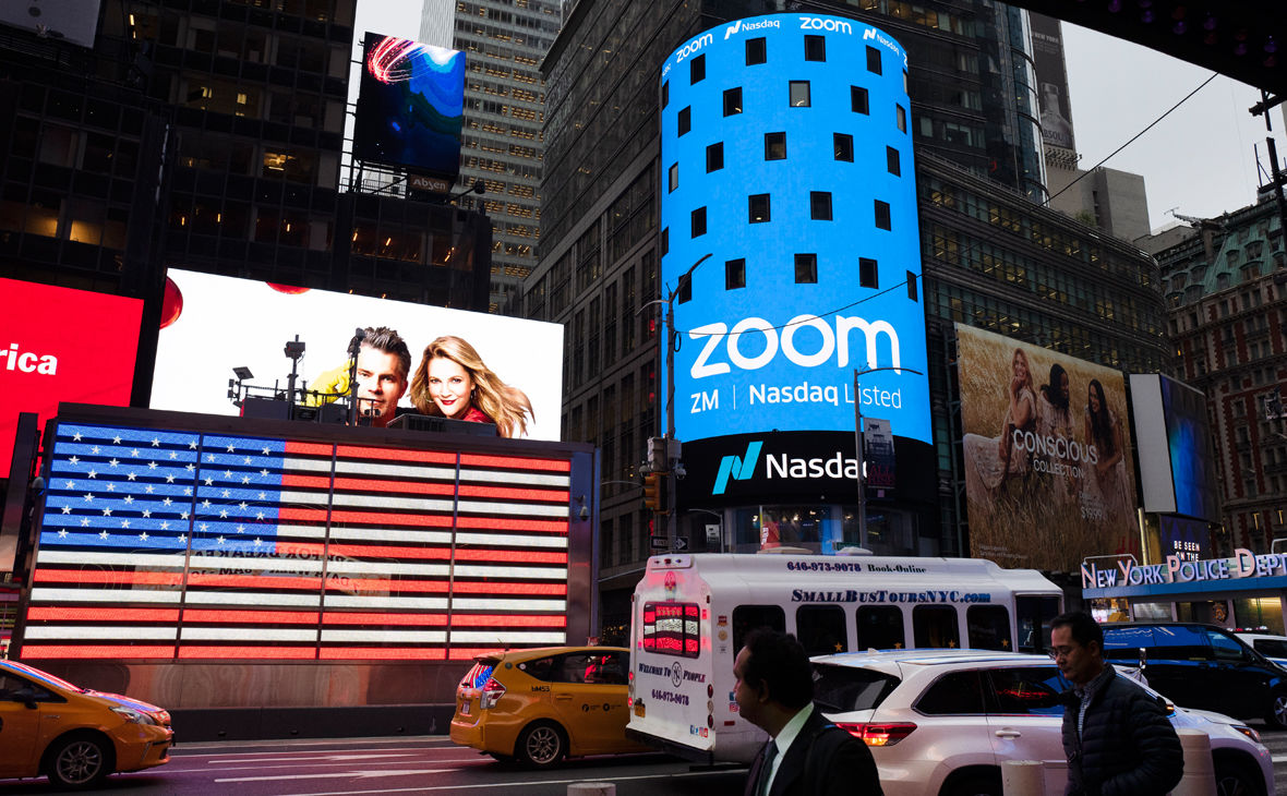 США обвинили сотрудника Zoom в сливе личных данных американцев Китаю.