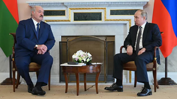 Лукашенко и Путин договорились принимать ответные действия на размещение войск НАТО на Украине.