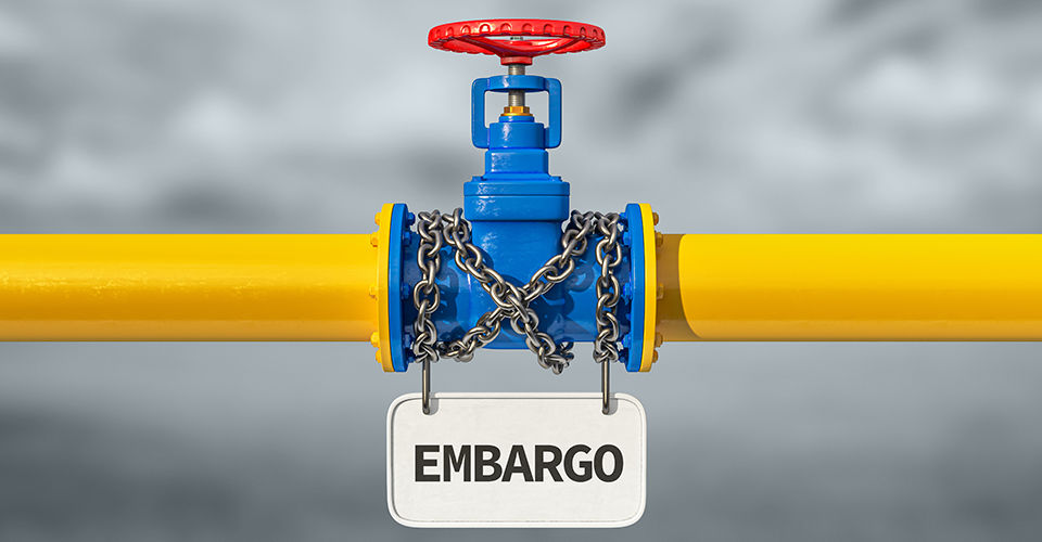 Bloomberg: РФ будет терять около $22 млрд в год из-за отказа ЕС от нефти.