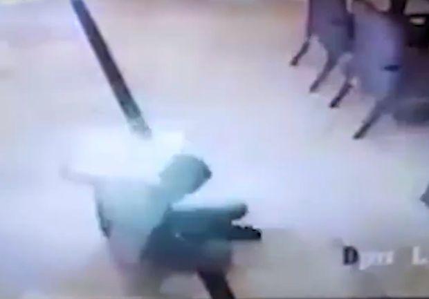 Reacția companiei Samsung, după ce unui bărbat i-a explodat telefonul mobil.