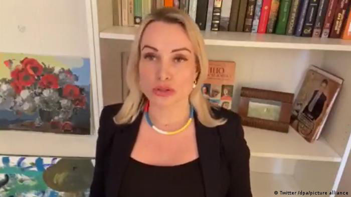 Марина Овсянникова получила премию Вацлава Гавела.