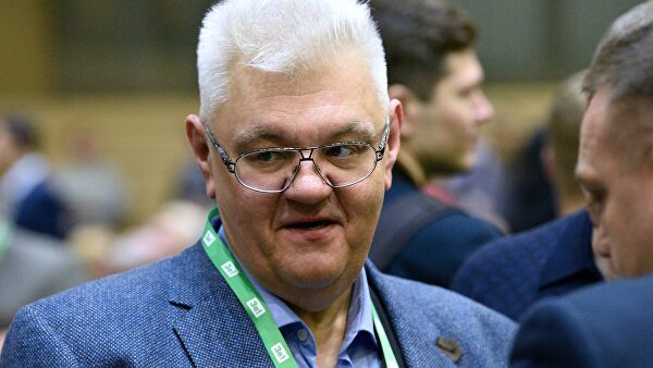 Сивохо добавил, что он со своей командой уже начал разработку новой гуманитарной политики.