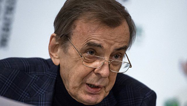 Актер умер после тяжелой и продолжительной болезни.
