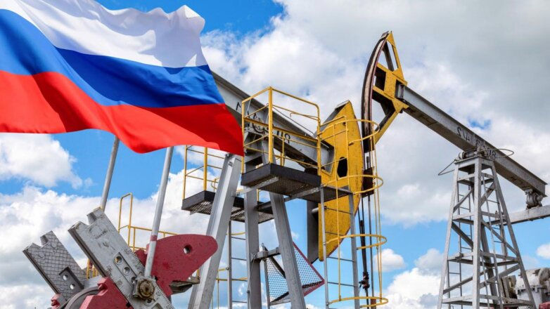 Цена российской нефти впервые превысила ценовой потолок стран "Большой семерки".