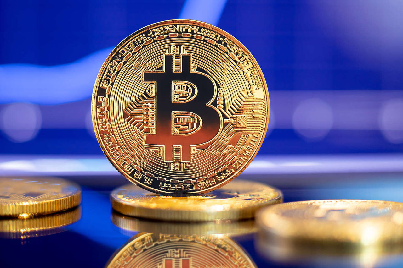 Курс биткоина превысил 105 тысяч долларов.