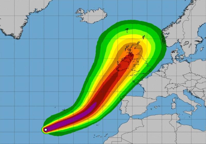 Uraganul Ofelia se intensifică. Rafale de 180 km/h ameninţă Irlanda. Foto: Digi24