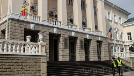 Acum şi membrii echipajul 902, veniţi la faţa locului în seara respectivă, sunt vizaţi într-o anchetă internă.