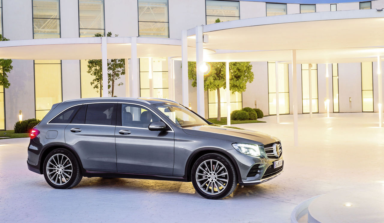 Компания Mercedes-Benz объявила об отзыве в России 67 кроссоверов GLC.