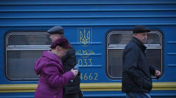 С поезда Киев-Москва госпитализировали пять украинцев. У них взяли анализы на коронавирус.