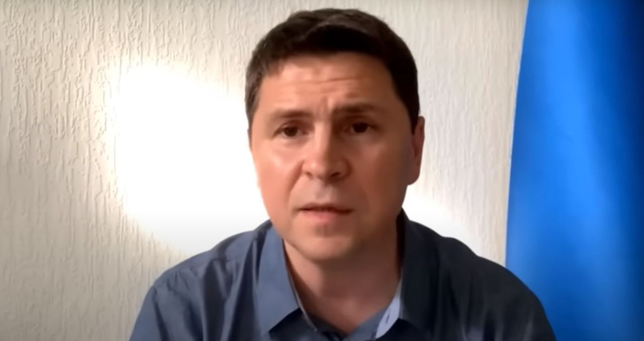 Подоляк: Стол переговоров с Россией сейчас - это капитуляция Украины.