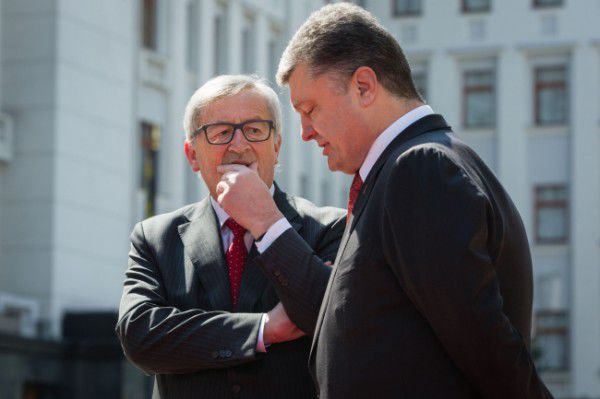 Президент Украины Петр Порошенко с главой Еврокомиссии Жан-Клодом Юнкером.