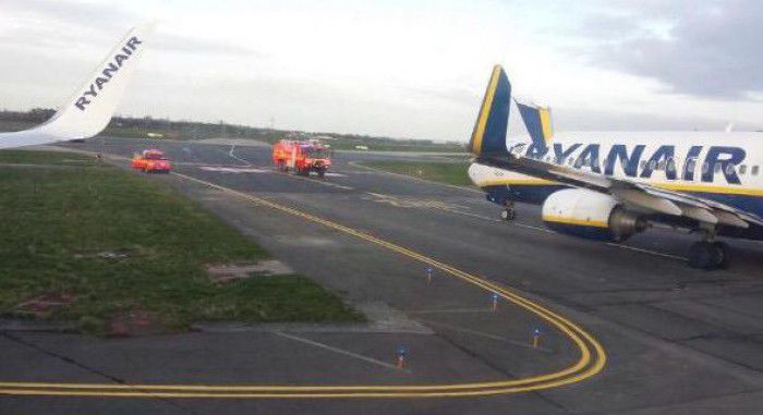 Două avioane s-au ciocnit pe aeroportul Roissy-Charles de Gaulle. Foto: aktual24.ro