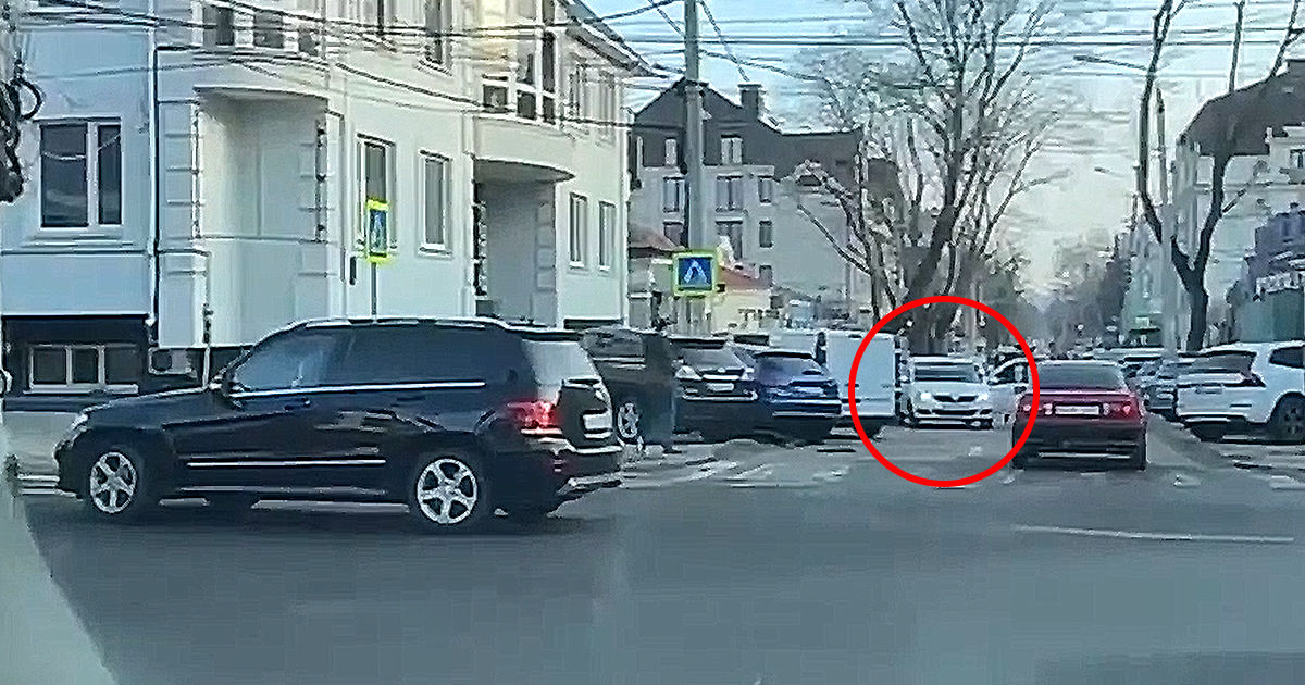 Accident în Capitală: Două automobile s-au tamponat.