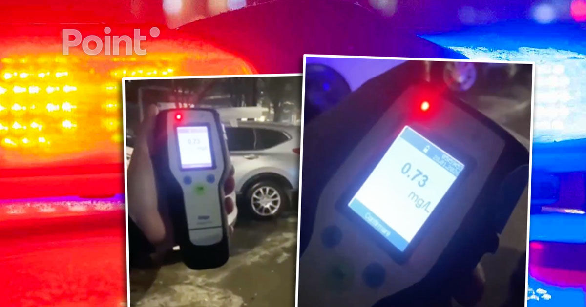 O tânără care conducea beată la volan prin Capitală, oprită de polițiști.