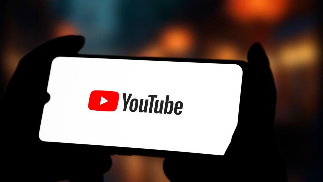 YouTube удалил самые популярные каналы-миллионники с ИИ-контентом.
