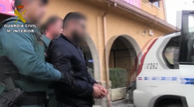 Un român și doi spanioli, arestați după ce au sechestrat un tânăr. Foto: tvr.ro