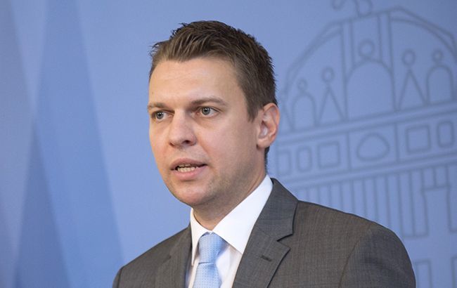 Венгрия отказалась отзывать консула из Украины.