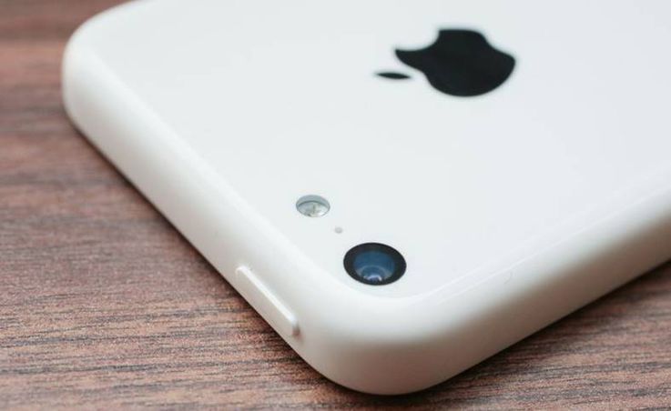 Apple Inlocuieste unele iPhone 5C Defecte cu modele Superioare
