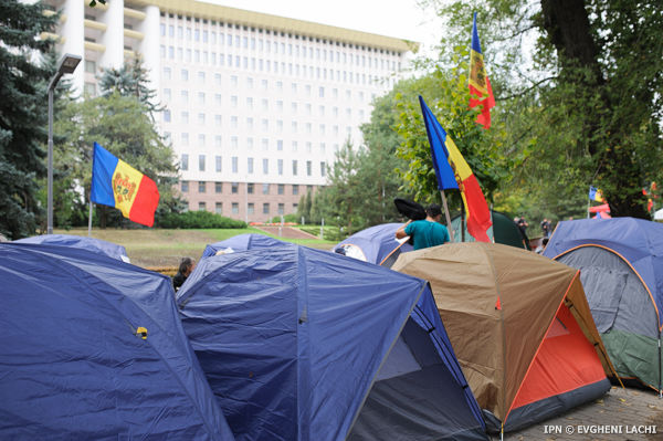PSRM anunță într-un comunicat de presă că protestele „împotriva regimului criminal-oligarhic” vor continua.
