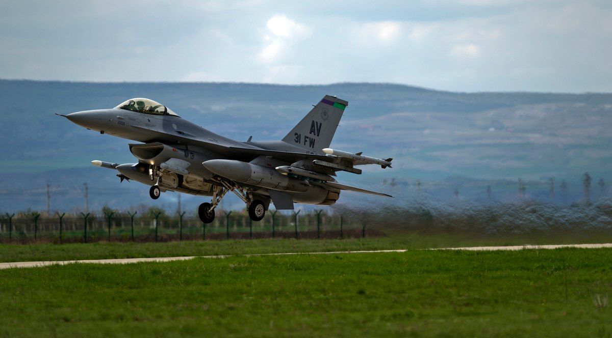 Румыния находится в процессе приобретения 36 самолетов F16.