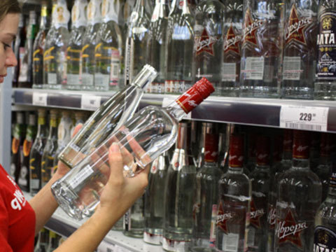 Евросоюз сейчас рассматривает возможность открытия своего рынка для молдавских вин, доступ которым закрыт на территорию России.