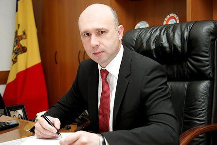 Candidatul la funcția de prim-ministru spune că este dispus să se consulte cu Plahotniuc în timpul mandatului de premier, întrucât au relații de colegialitate, ambii activând în cadrul PD.