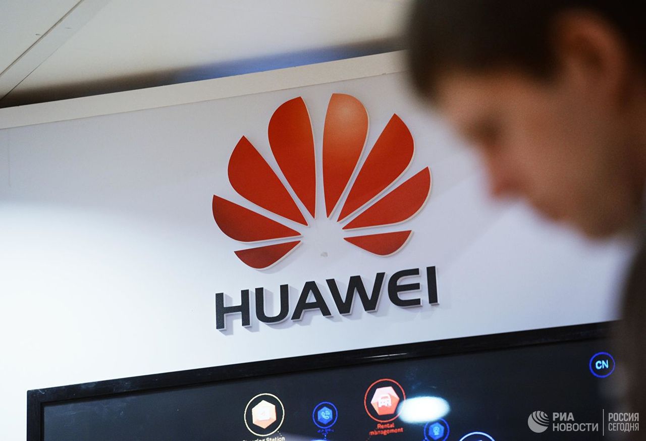 США не будут ограничивать обмен разведданными с Лондоном из-за Huawei.