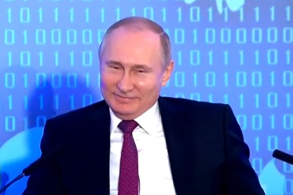 Путину рассказали анекдот про изнасилование тракториста.