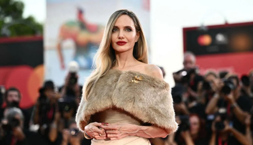 Angelina Jolie își vinde proprietățile din SUA.