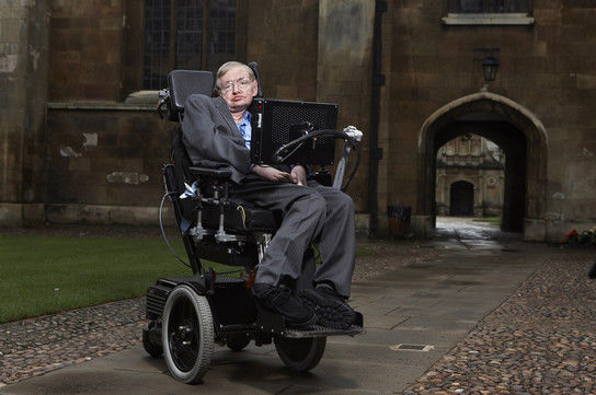 Declaraţiile lui Stephen Hawking despre inteligenţa artificială