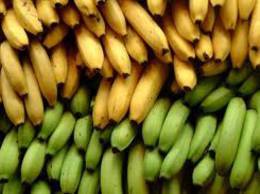 La micul dejun: cel puțin o banană și un pahar de apă călduță, însă poți consuma câte banane vrei până cât simți că te saturi.