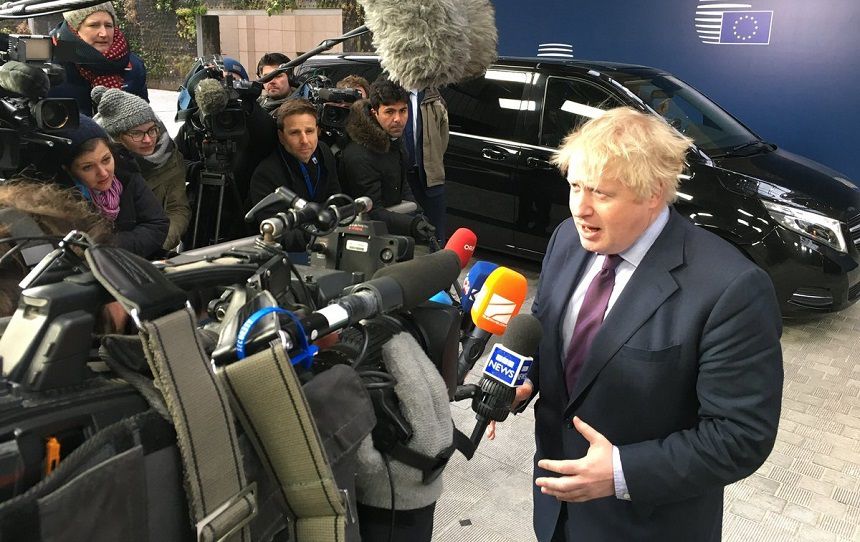Johnson salută cea mai mare expulzare colectivă de ofiţeri ruşi. Foto: news.ro