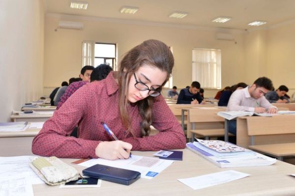 Следующий шанс будет у выпускников уже в следующем году.