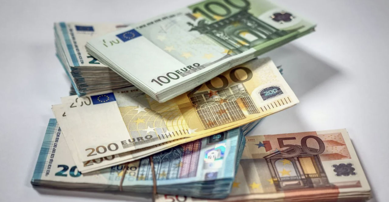 НБМ: Переход на евро в качестве основной валюты позволил сэкономить 21,8 млн евро.