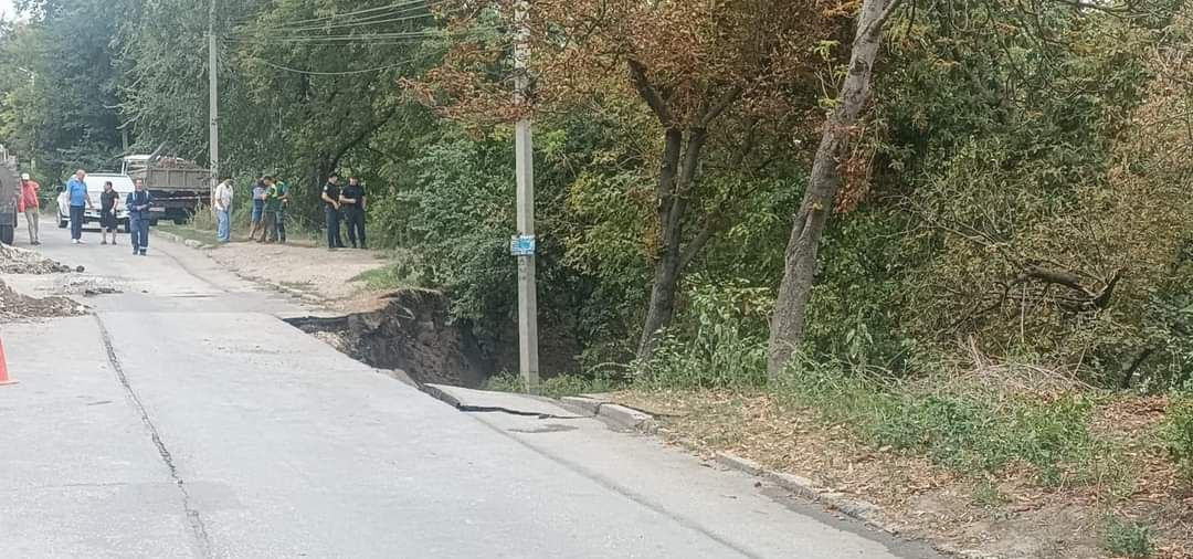 Alunecări de teren la Bălți: Specialiștii din România vor propune soluții pentru restabilire.