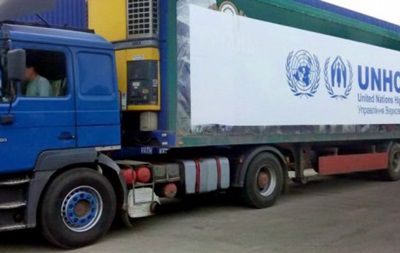 Автомобили везли 430 тонн продуктов питания и медикаментов в Луганск.